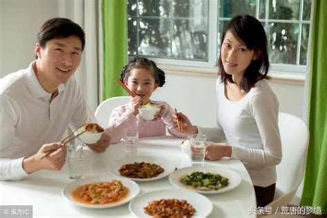 夢到去餐廳吃飯|夢見吃飯、用餐/夢到吃飯、用餐